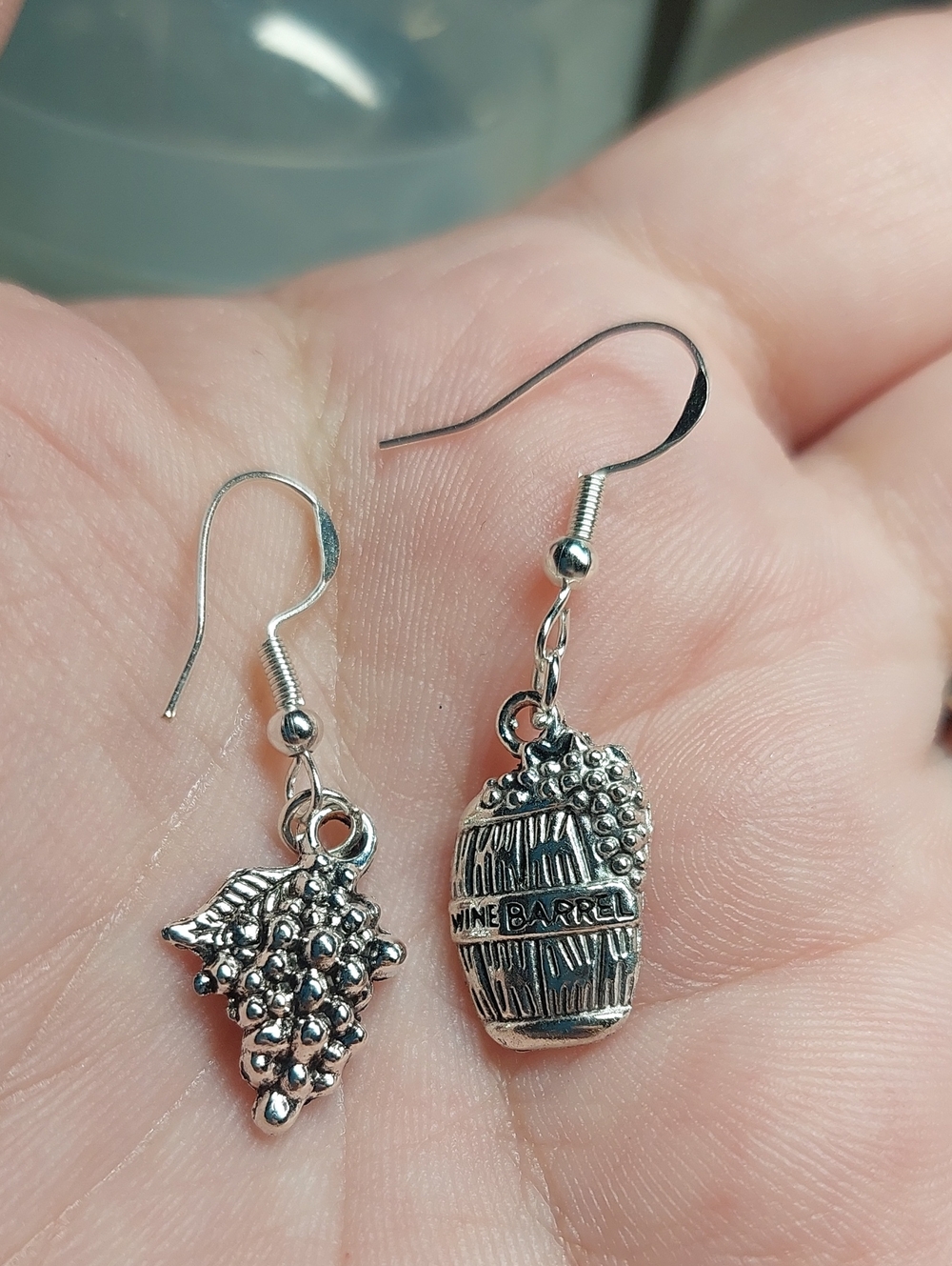 Hanhmade Sterling Silver Hook Wine Barrel & Grapes Drop Earrings - Silver